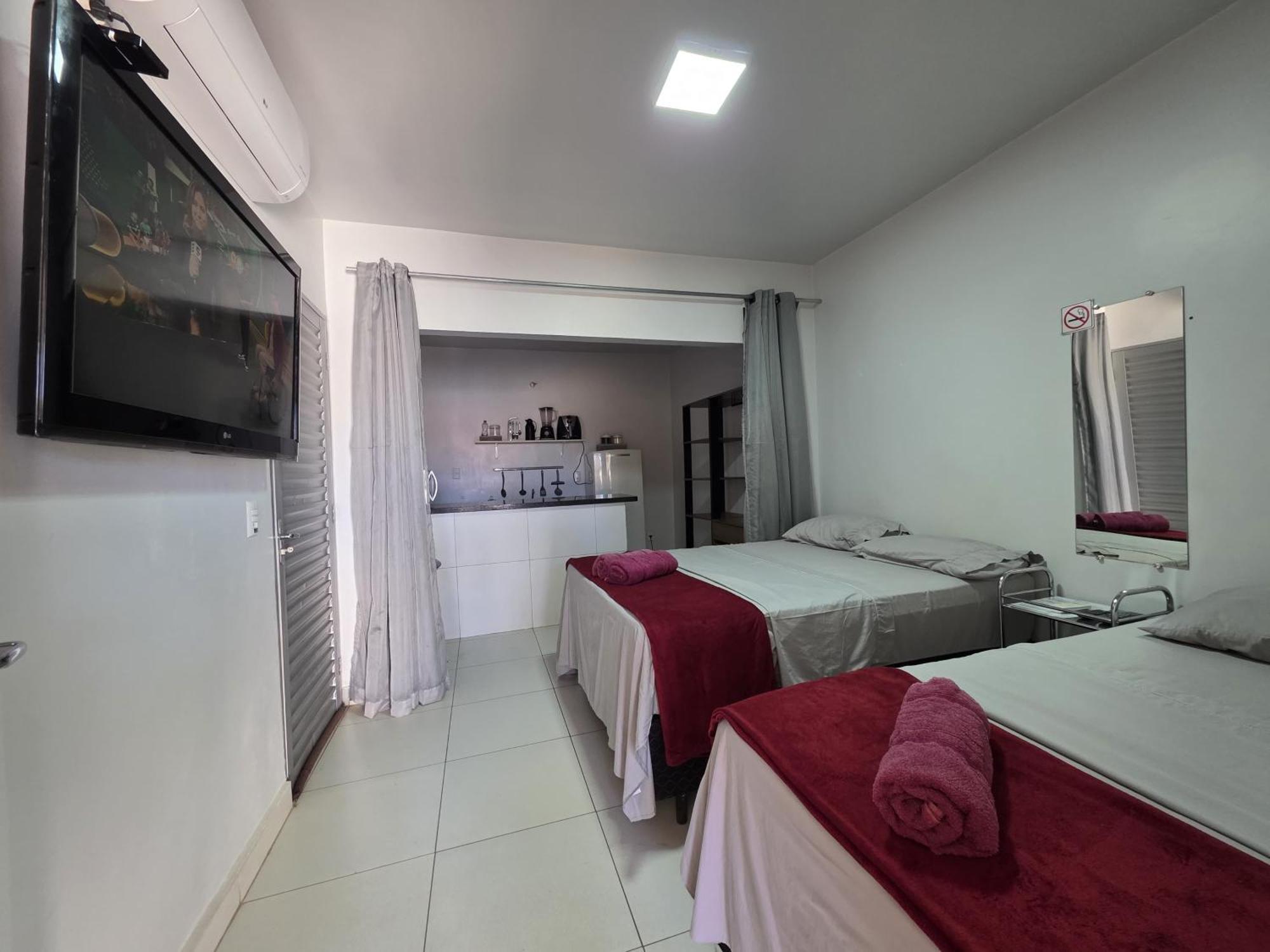 Suite2 Privativa Climatizada Mobiliada Com Garagem E Wi-fi Holiday home