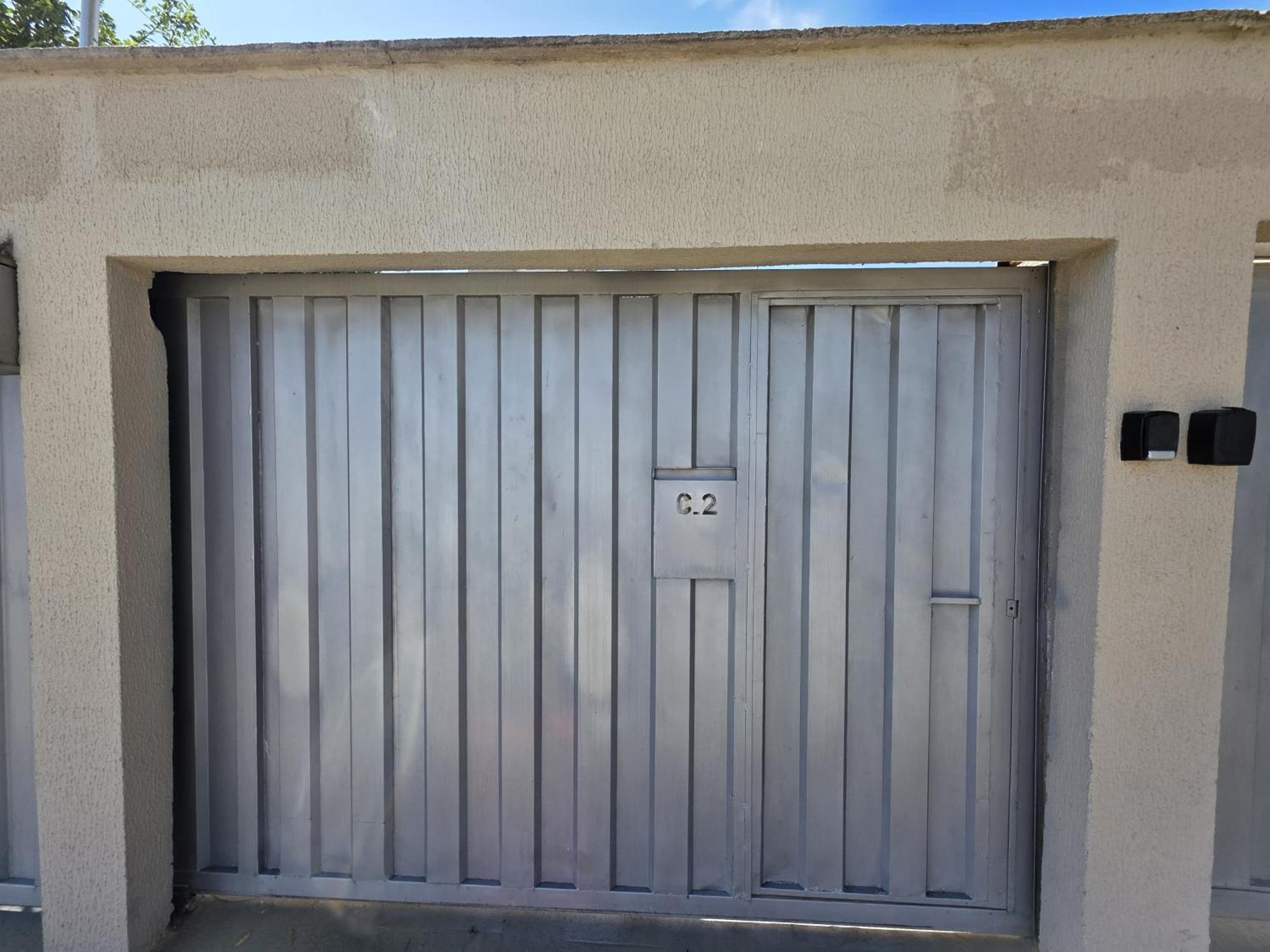 Suite2 Privativa Climatizada Mobiliada Com Garagem E Wi-fi Holiday home