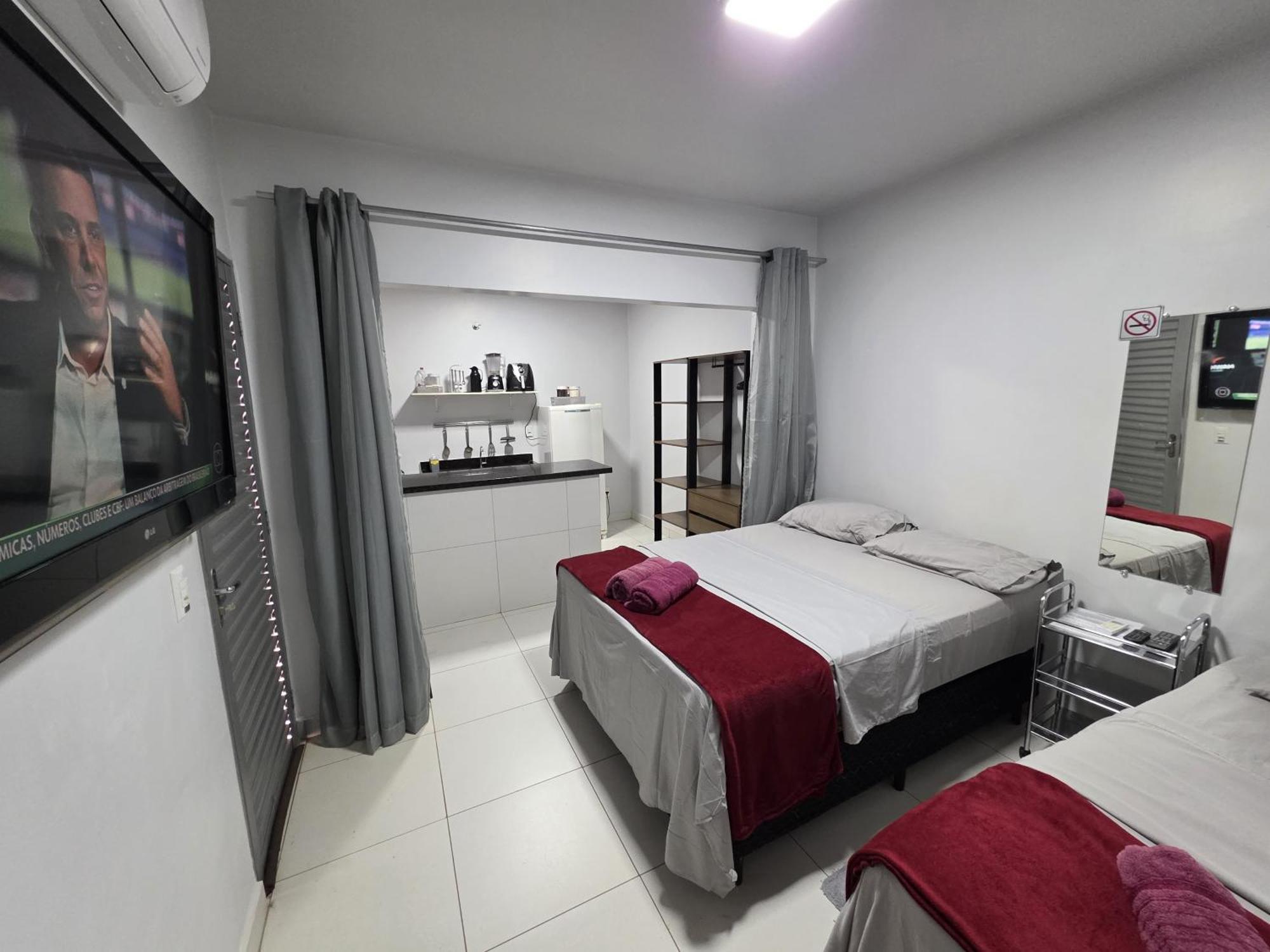 Suite2 Privativa Climatizada Mobiliada Com Garagem E Wi-fi Holiday home Goiania
