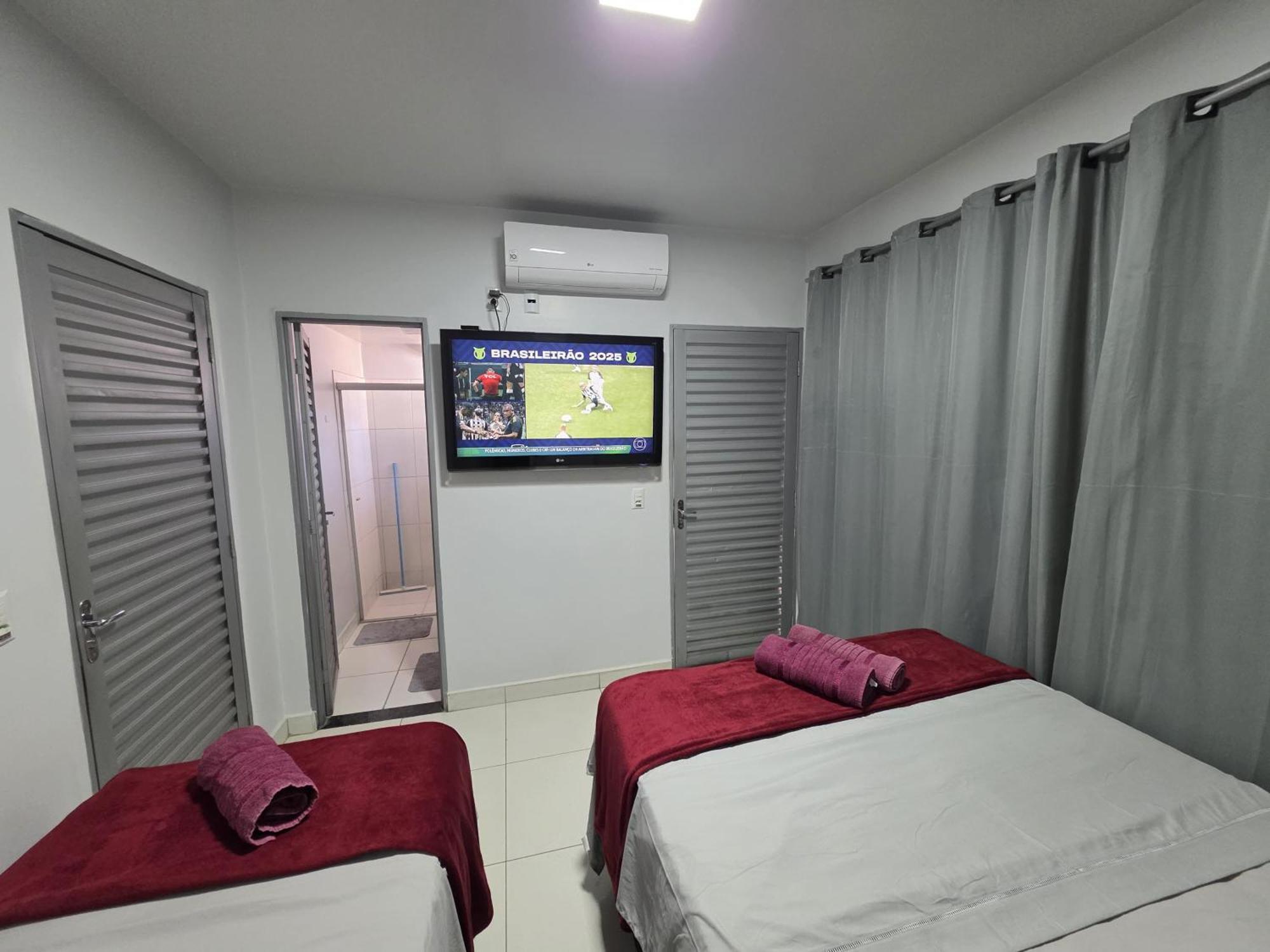 Casa de férias Suite2 Privativa Climatizada Mobiliada Com Garagem E Wi-fi Goiânia
