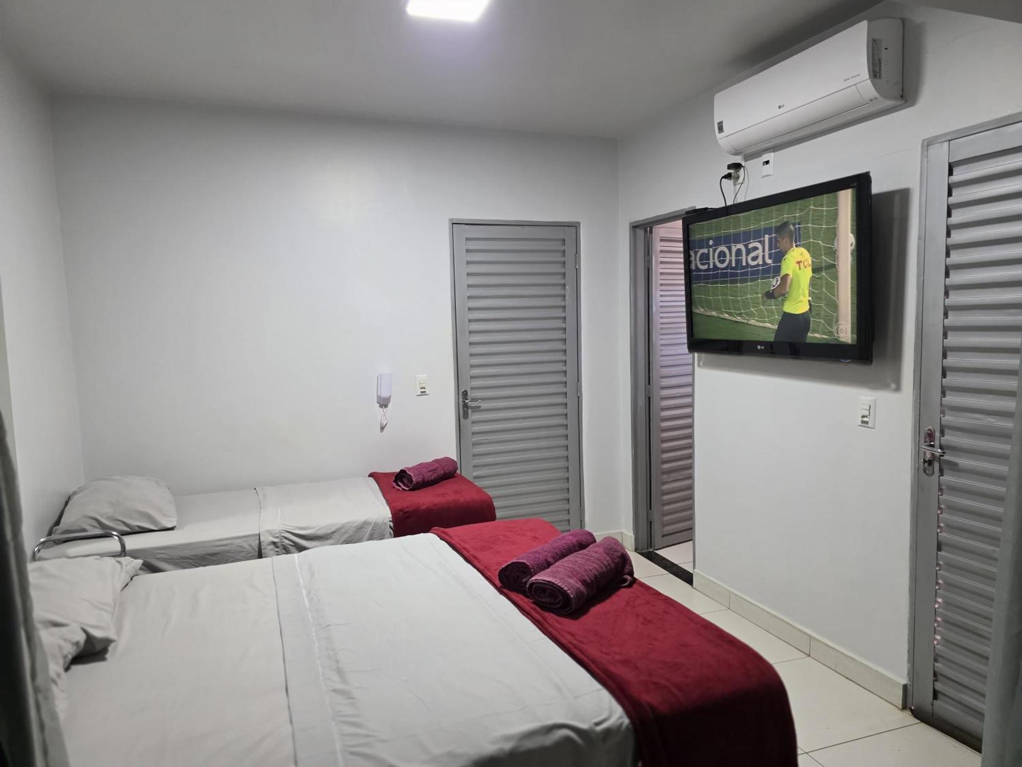 Suite2 Privativa Climatizada Mobiliada Com Garagem E Wi-fi *